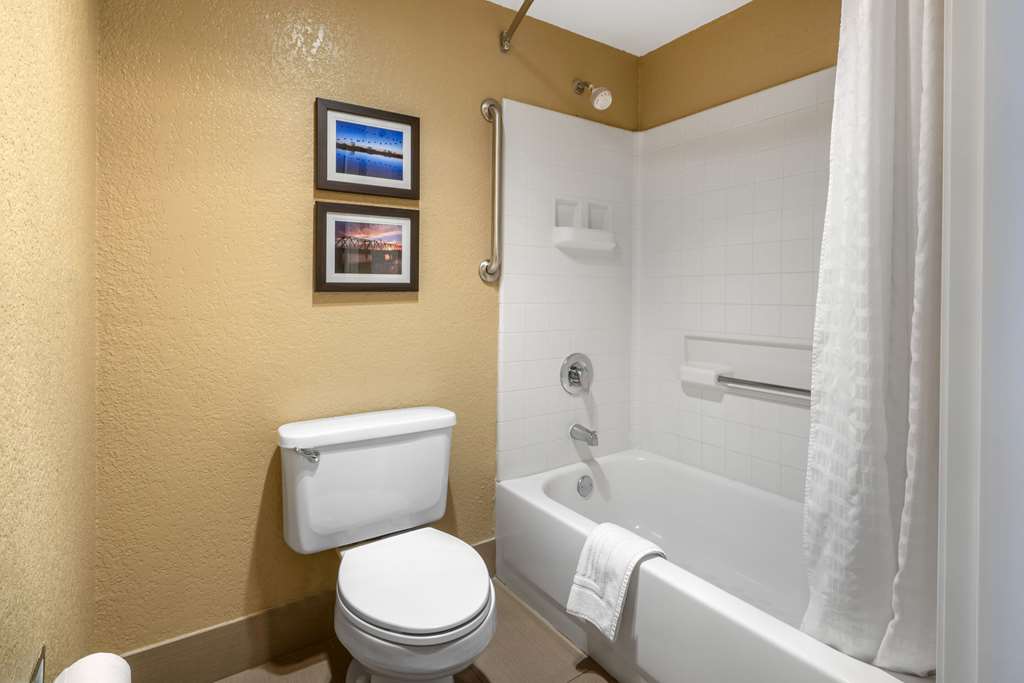 Comfort Inn Lathrop Stockton Airport - photo 16