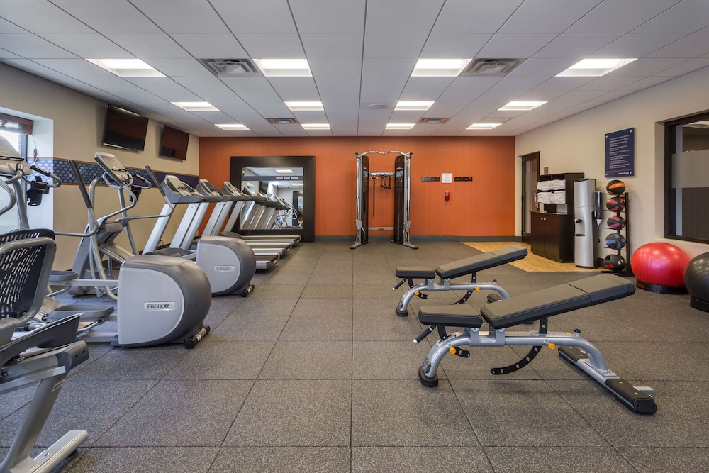 Hampton Inn & Suites Newport Cincinnati - photo 28