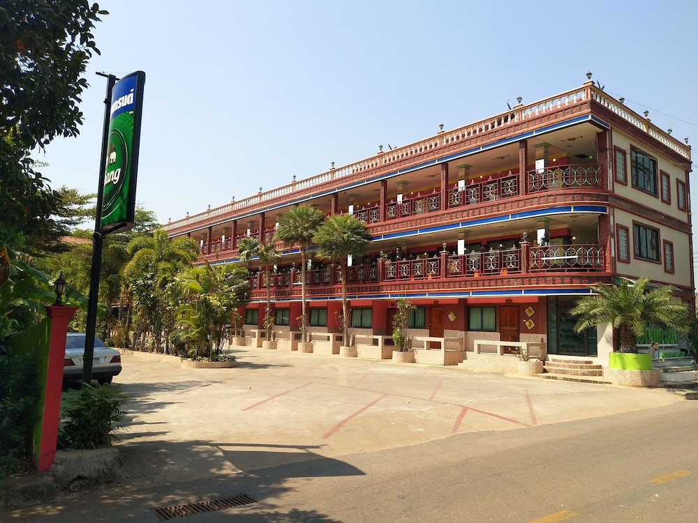 Hirun Grand Hotel in Nong Khai, Thailand