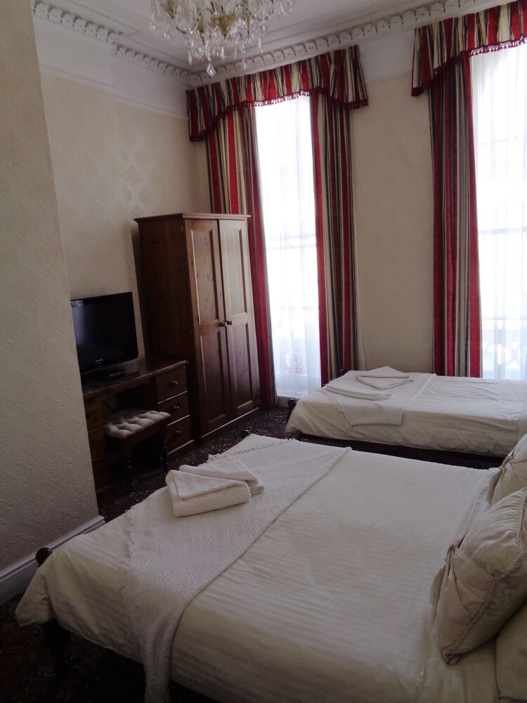The Beverley Hotel — Torquay — photo 3