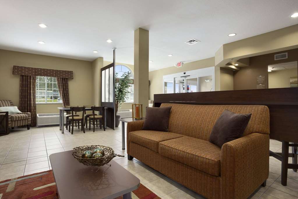 Microtel Inn & Suites by Wyndham Carrollton - photo 2