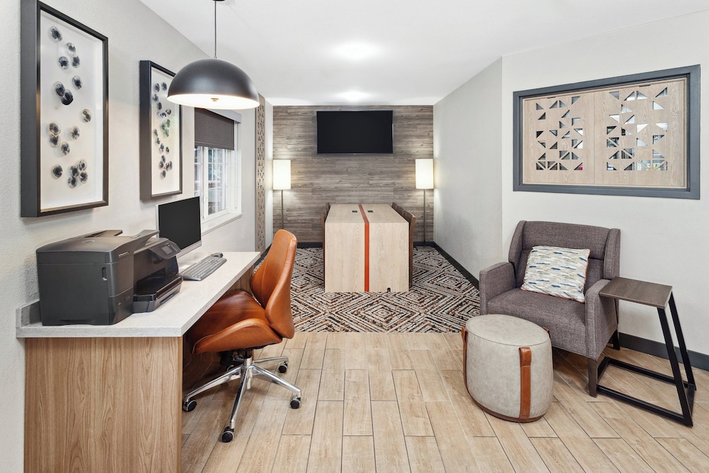 Candlewood Suites Appleton by IHG - photo 26