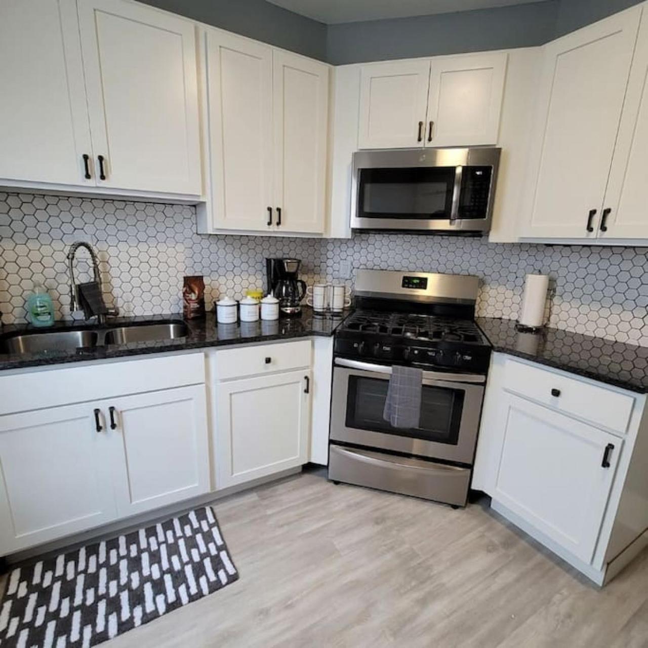 Retreat Suite 4 Downtown Getaway — 4-Star Luxury Hotel in Grand Rapids, United States