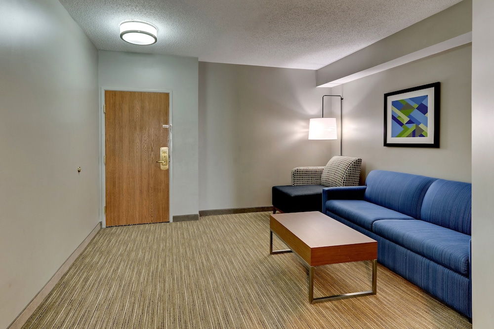 Holiday Inn Express Hotel & Suites Bad Axe by IHG - photo 17