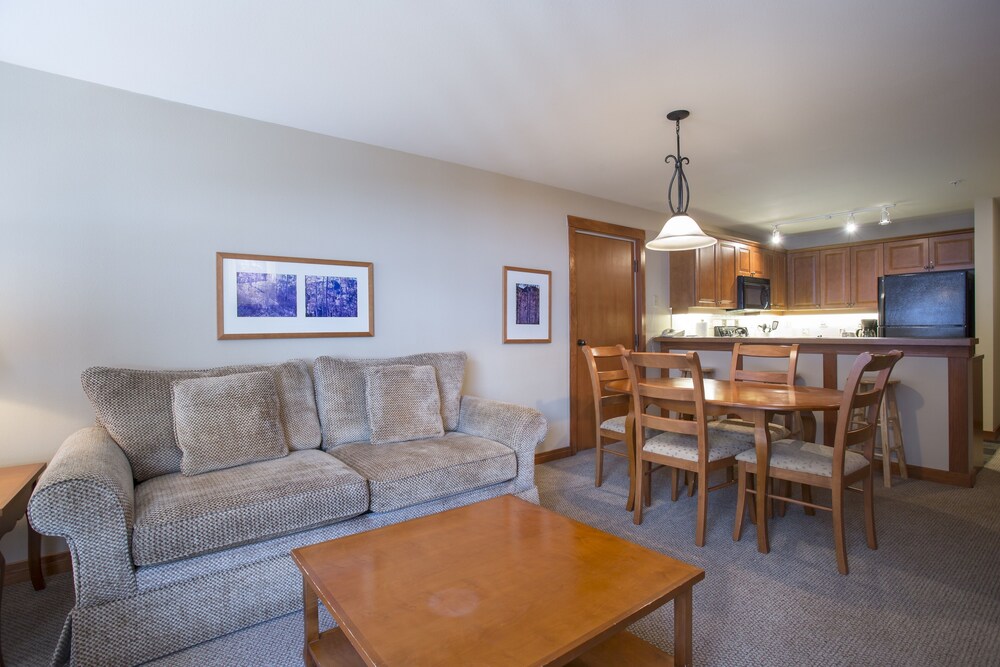 1307 Two Bedroom Standard Eagle Springs West 2 Condo By Redawning 21191128 — Mount Carmel