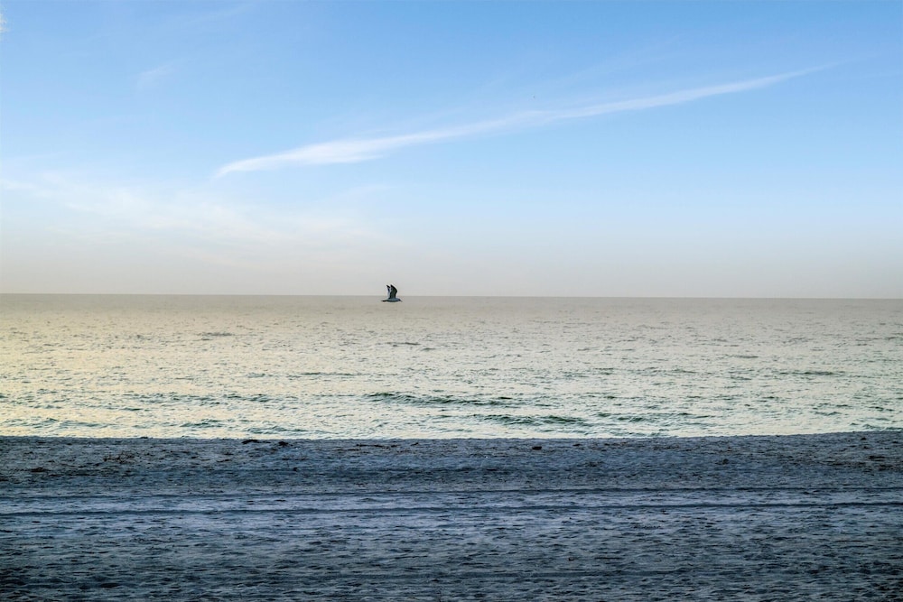 Stones Throw Beachfront Luxury Suites - photo 88
