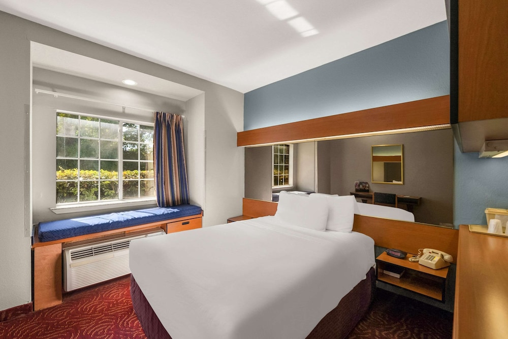 Econo Lodge Inn & Suites Mesquite Dallas East - photo 27