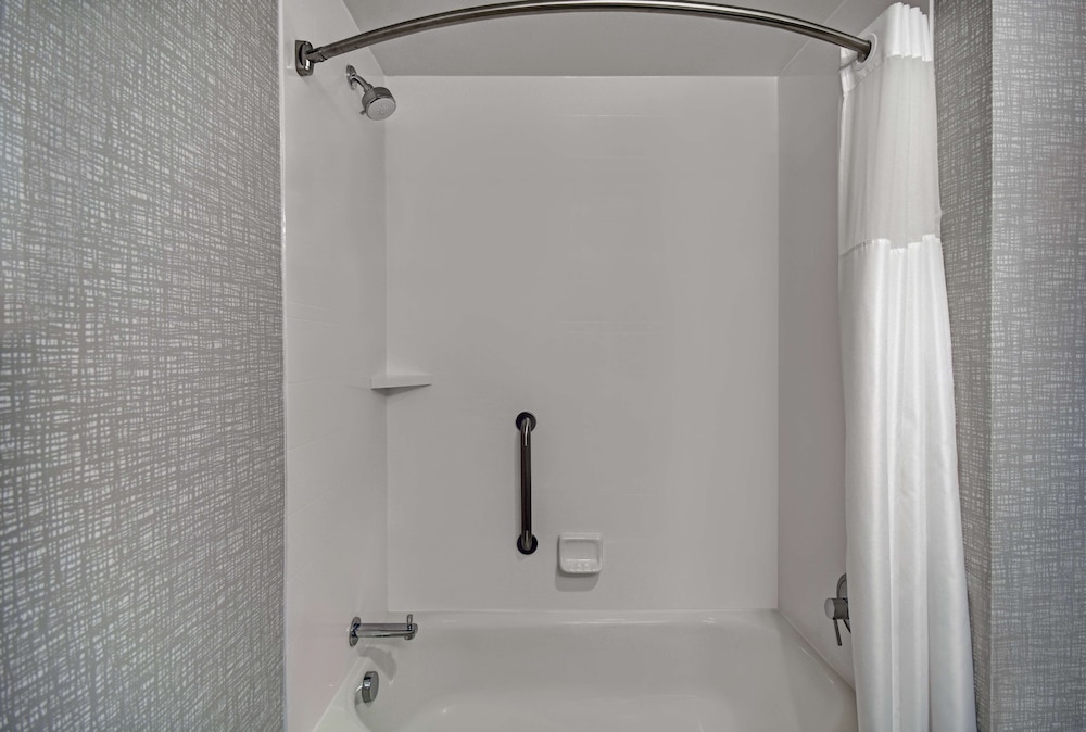 Hampton Inn Cave City KY - photo 18