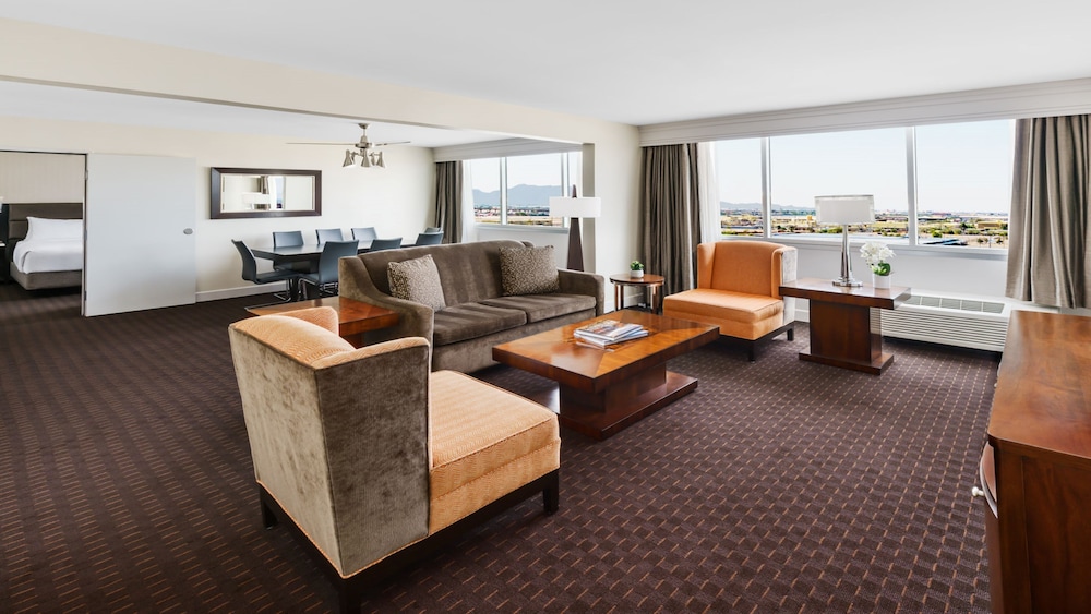 Crowne Plaza Phoenix Airport PHX by IHG - photo 25