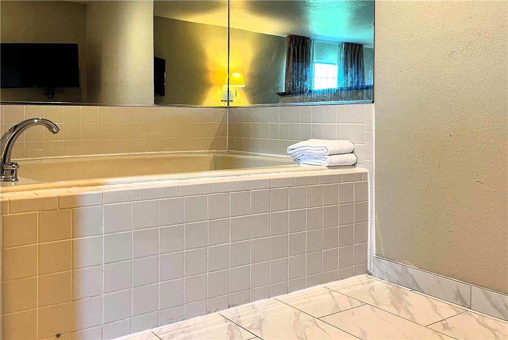 Super 8 by Wyndham Madison IN - photo 15