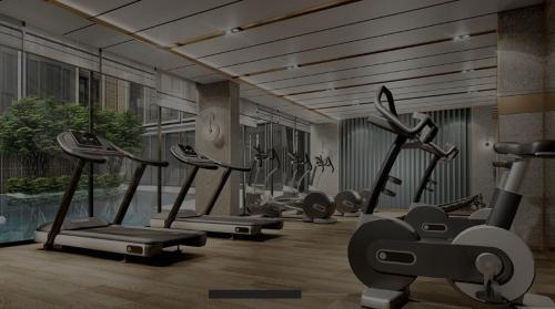 Modern room with Pool and Gym in the city center just 600m from Subway station