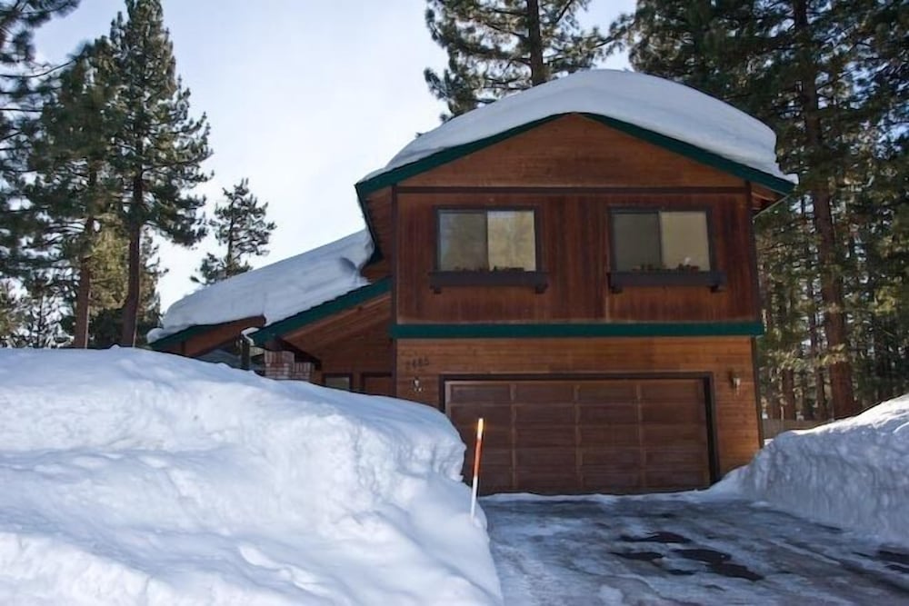 2485 Tepee Ct — South Lake Tahoe