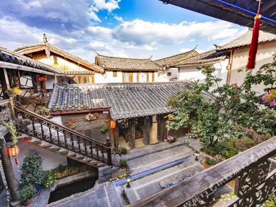 Mona Home - carbon neutral hotel in Lijiang