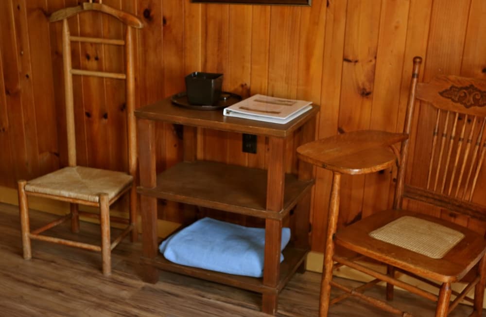 Alpine Inn - photo 23