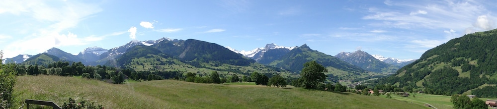 Hotel Chalet Bergblick — hotel in Aeschi B. Spiez
