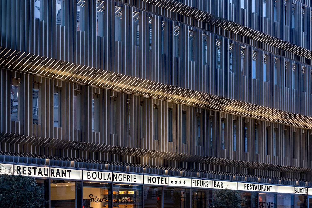 Hotel l’Arbre Voyageur in Lille, France