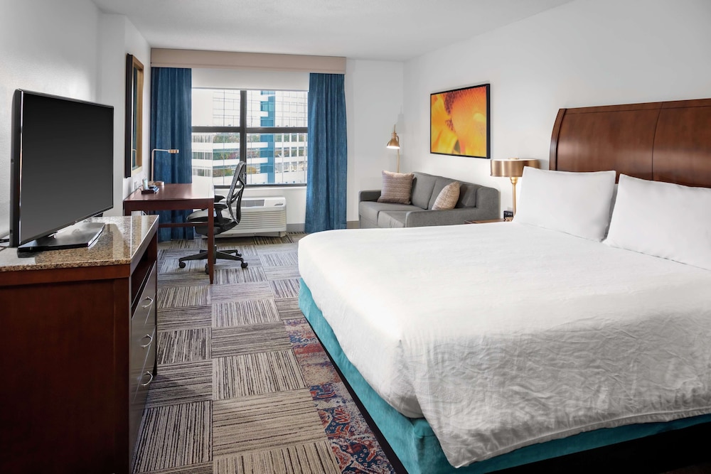 Hilton Garden Inn Atlanta Perimeter Center - photo 16