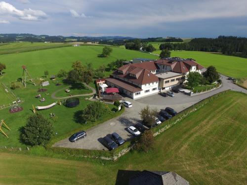 Langs Wirtshaus — Leonding