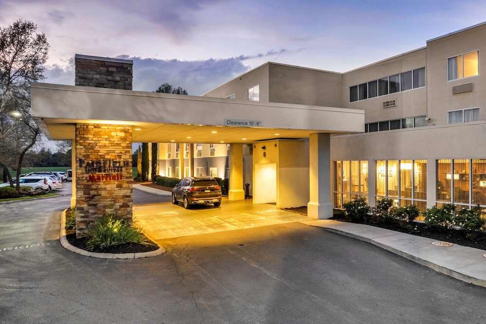 Fairfield Inn & Suites by Marriott Lumberton - photo 49