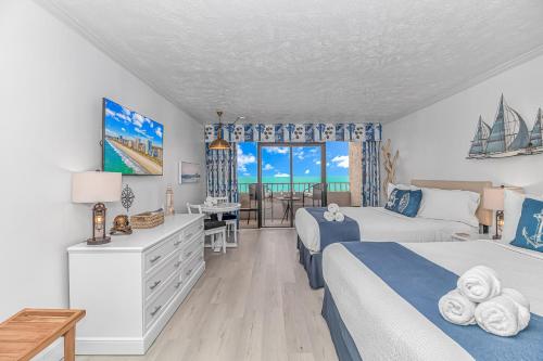 Direct Oceanfront Suite Ocean Reef 803 Sleeps 4 — 4-Star Luxury Hotel in Myrtle Beach, United States