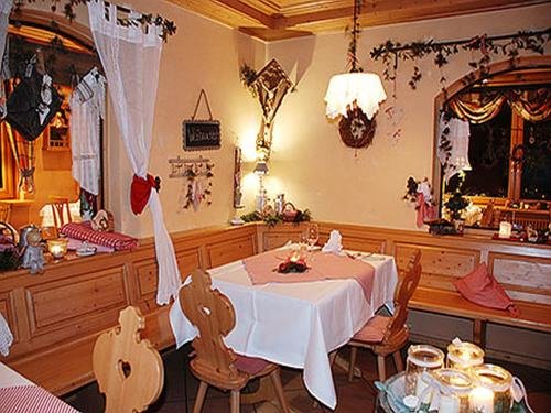 Hotel Restaurant Bergfriedel — hotel in Buhlertal