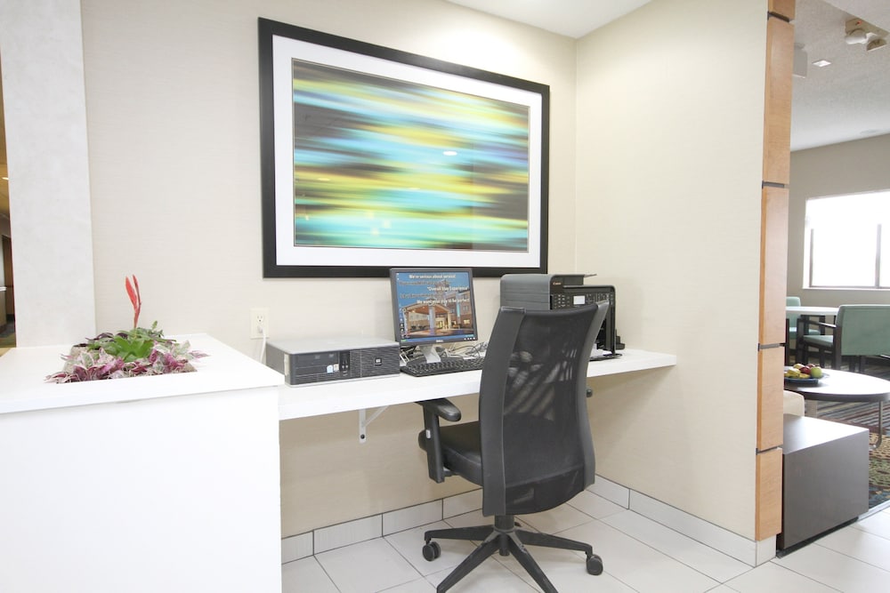 Holiday Inn Express Adrian by IHG - photo 34