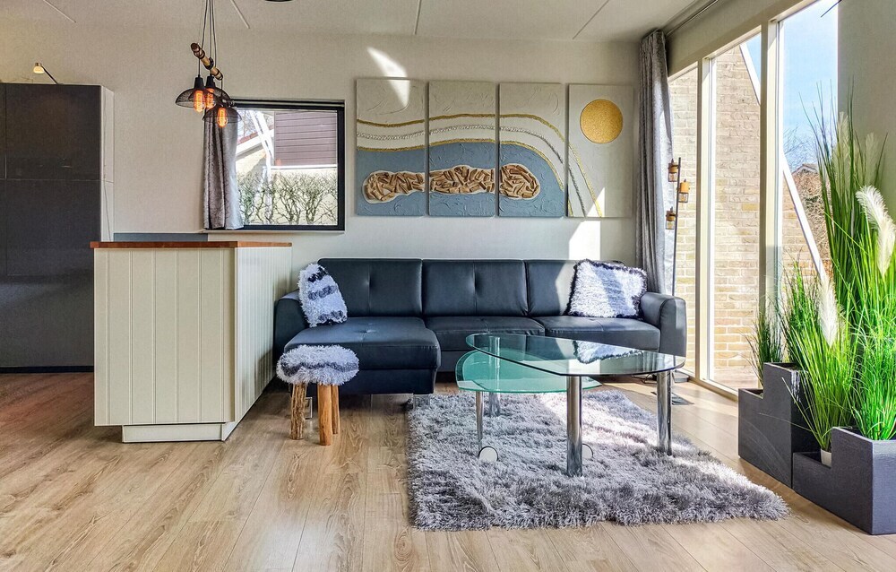 Awesome Home In Vlagtwedde — 4-Star Luxury Hotel in Vlagtwedde, Netherlands