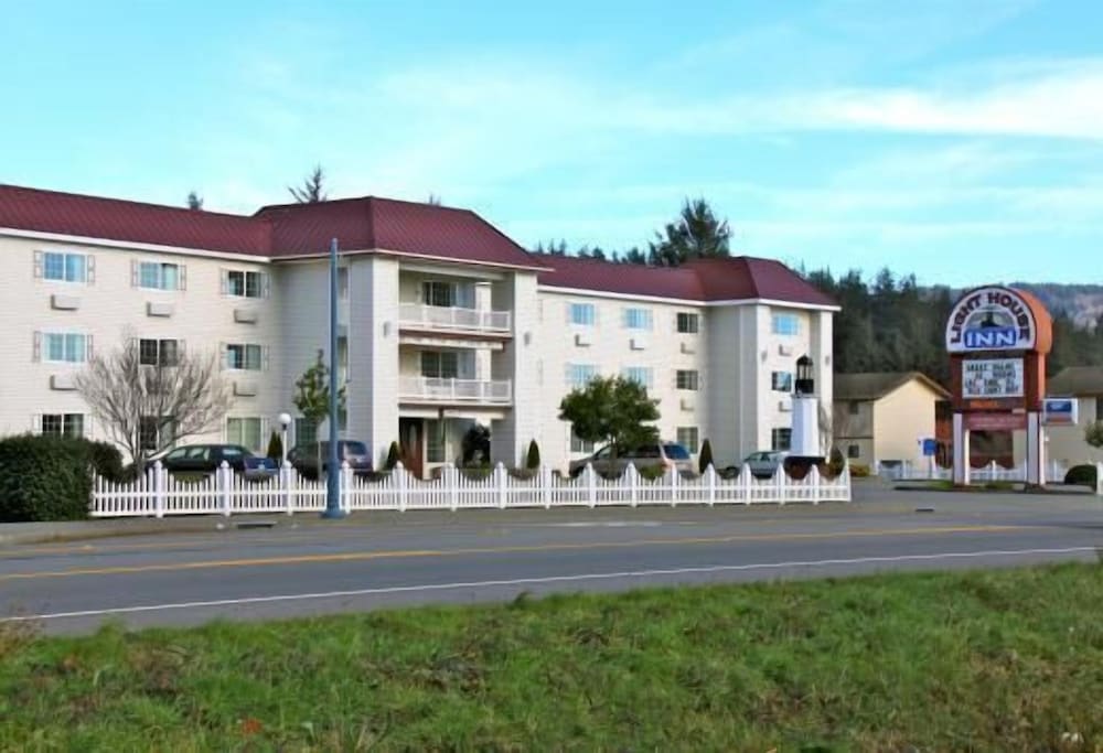 Lighthouse Inn - carbon neutral hotel in Crescent