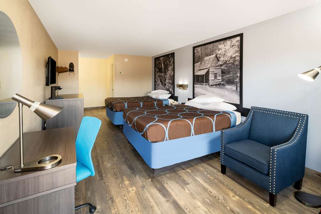 Super 8 by Wyndham Cleveland - photo 9