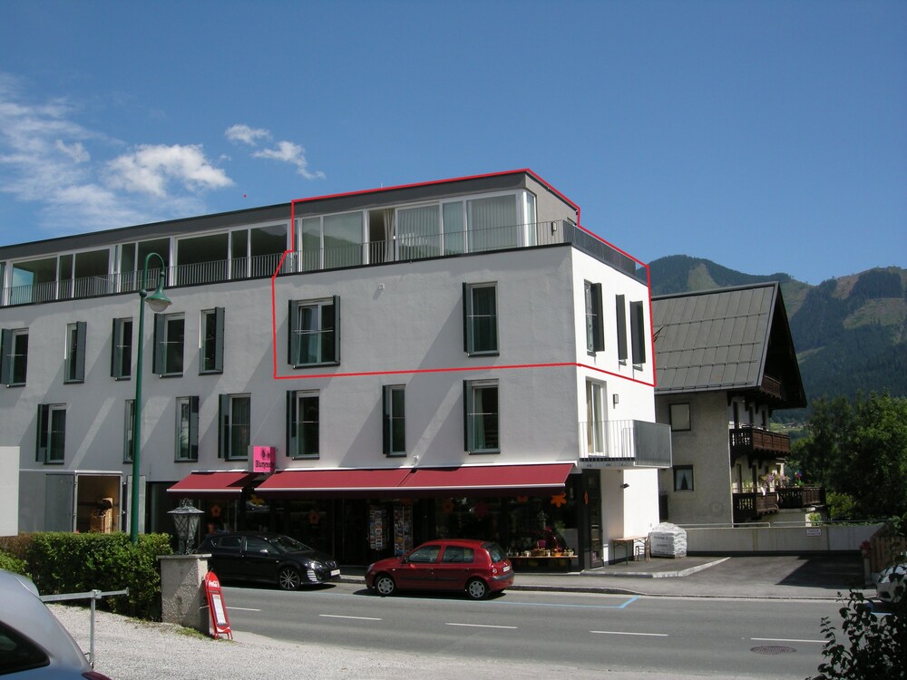 Apartment O'Hara — 4-Star Luxury Hotel in Zell Am See, Austria