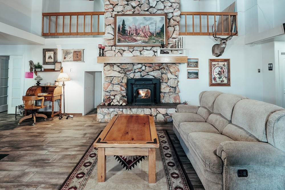 Bryce Canyon Pines - last minute hotel in Unknown City