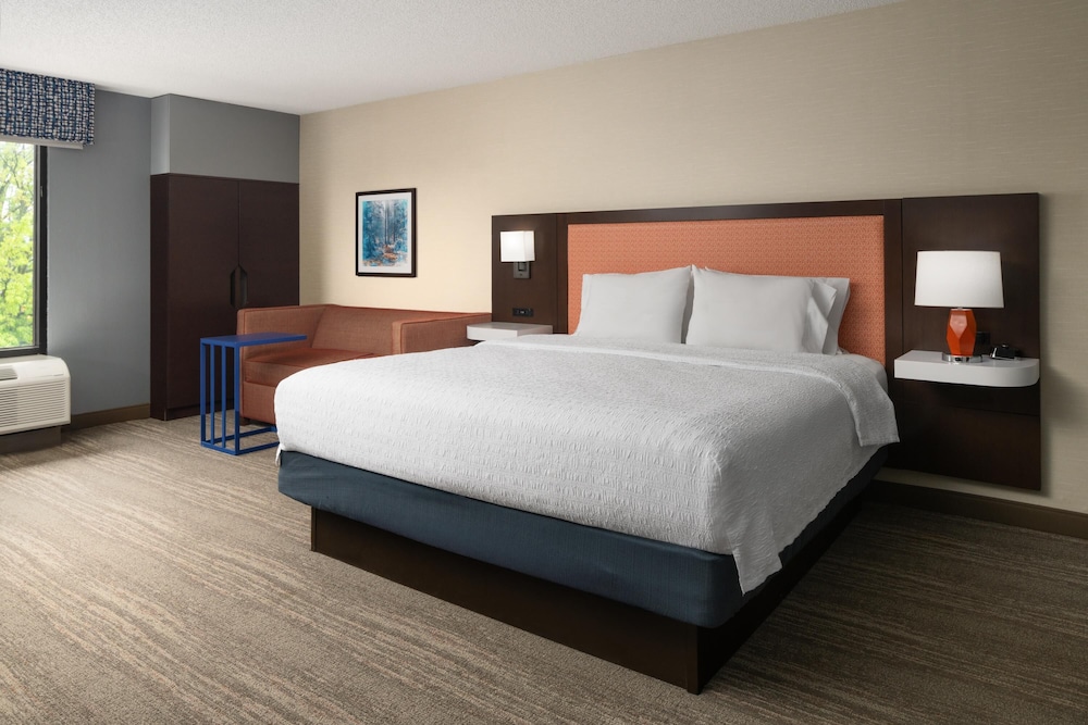Hampton Inn Chambersburg - photo 18