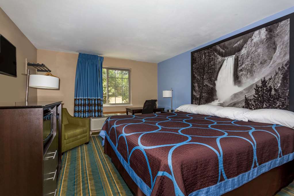 Super 8 by Wyndham Douglas - photo 9