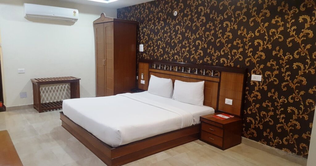 Hotel Chopra Residency — Hamirpur