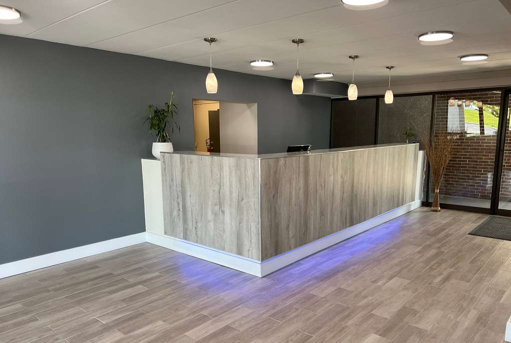 Days Inn by Wyndham Cincinnati East - photo 6