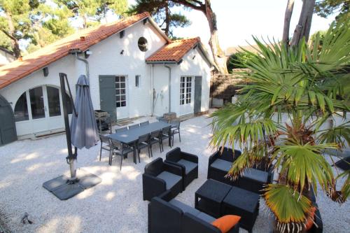 Agréable jardin toute équipée proche du marché plage à 300m in La Baule-Escoublac, France