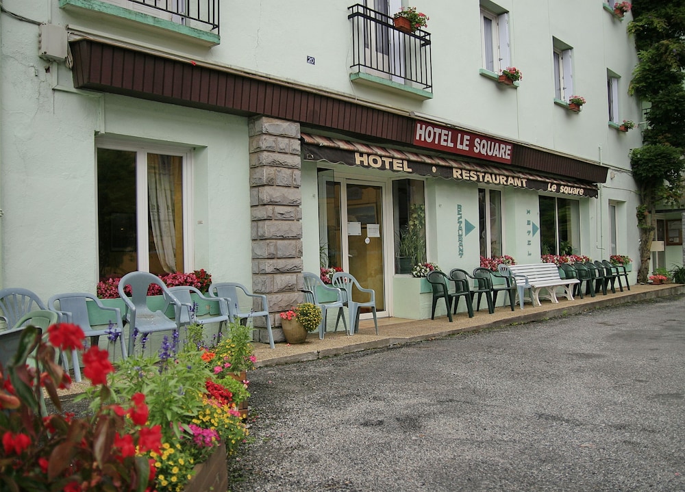 Hôtel Le Square — hotel in Capvern