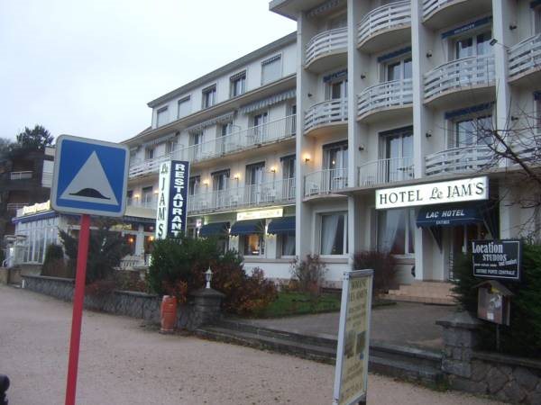 Le Ptit Hotel du Lac in Gerardmer, France