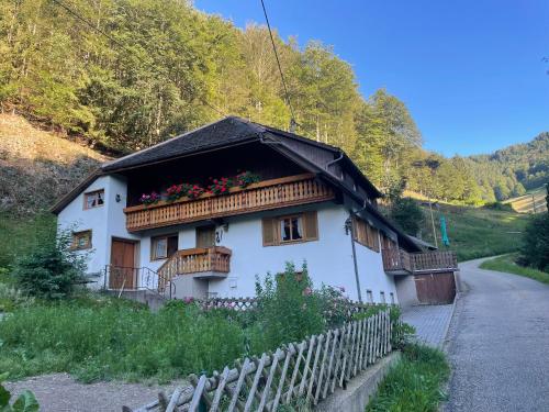 Bauernhaus im Münstertal — hotel in Muenstertal/Schwarzwald