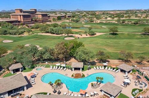 Elegant Retreat Ideal for Family Getaways N272 — 4-Star Luxury Hotel in Scottsdale, United States