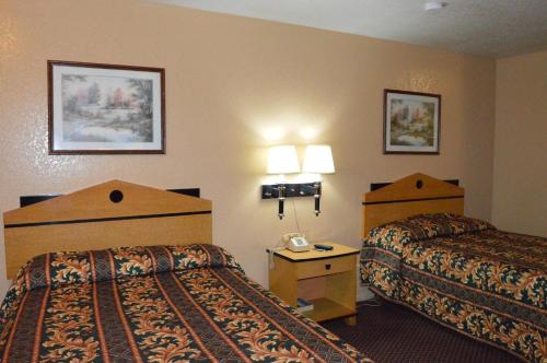 Delux Inn Tulsa - photo 9