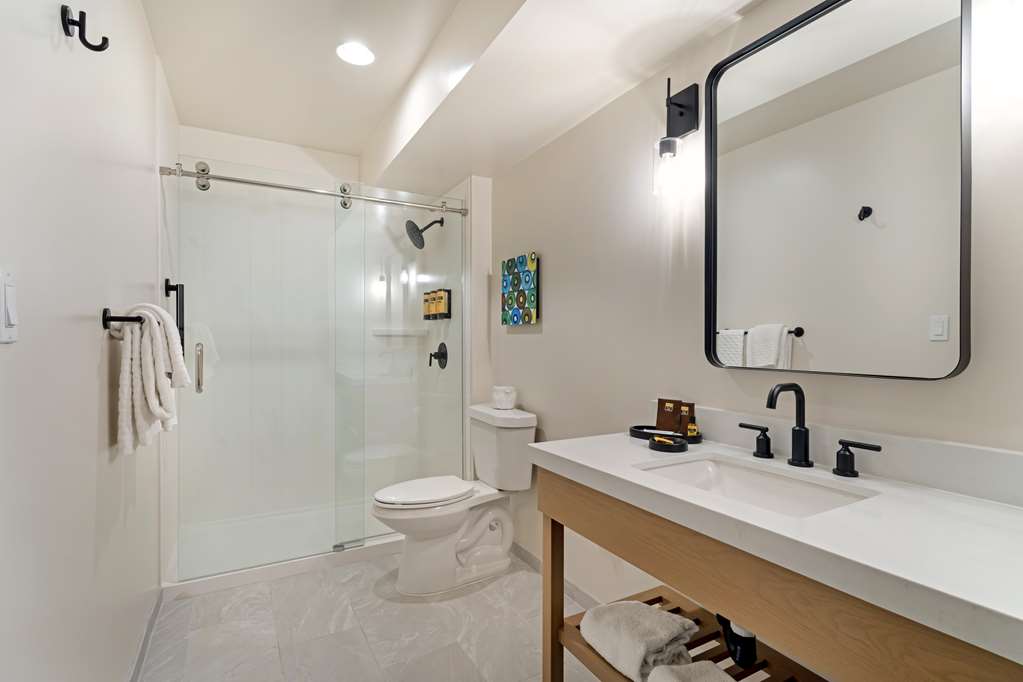 Best Western Plus Inn At The Vines - photo 38