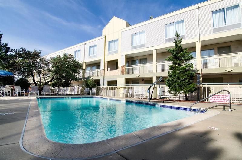 Quality Inn Merriam Kansas City - photo 25