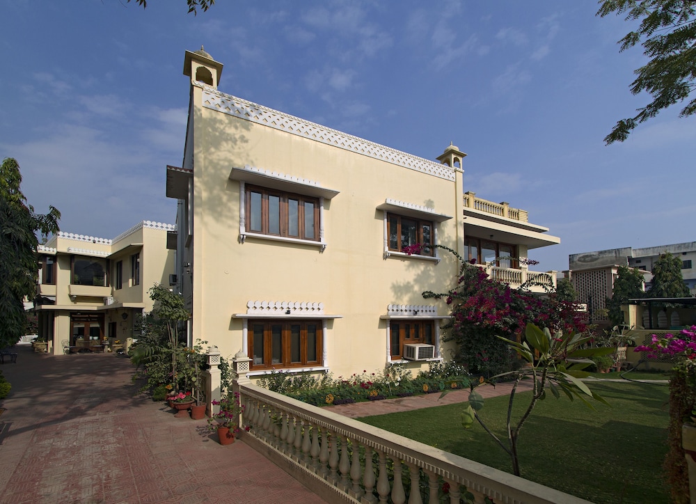Dera Rawatsar Heritage Hotel in Jaipur, India
