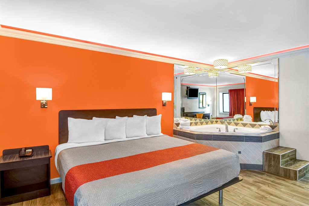 Motel 6 Norcross GA - photo 13