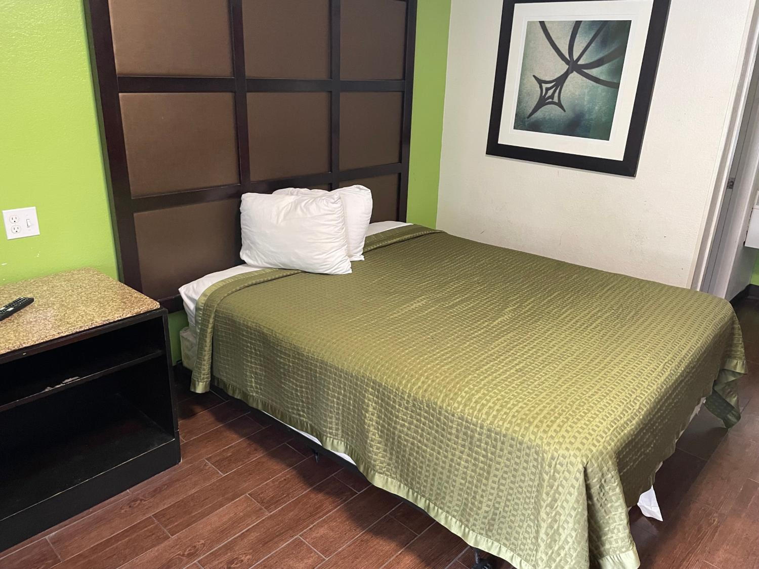 Sunrise Extended Stay Hotel - photo 9