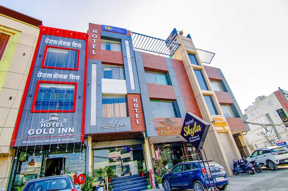 Fabhotel Skyla in Basi, India