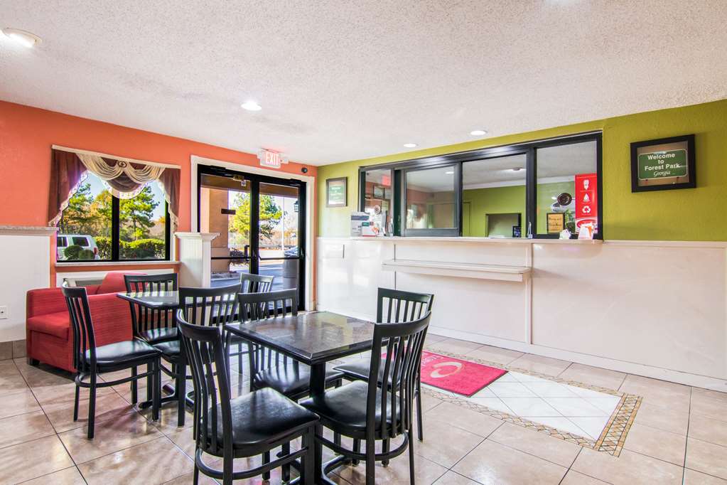 Econo Lodge Atlanta Airport East - photo 6