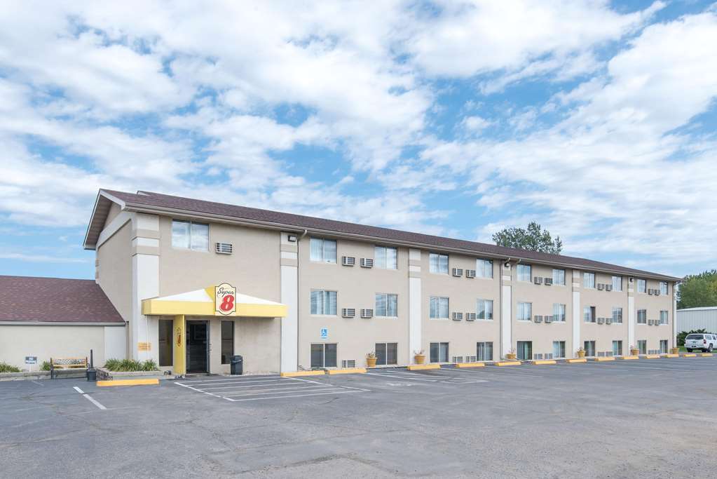 Super 8 by Wyndham Watertown - featured photo