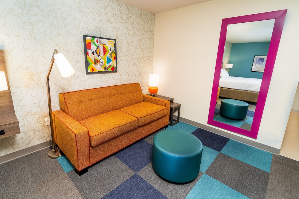 Home2 Suites by Hilton Bakersfield - photo 9